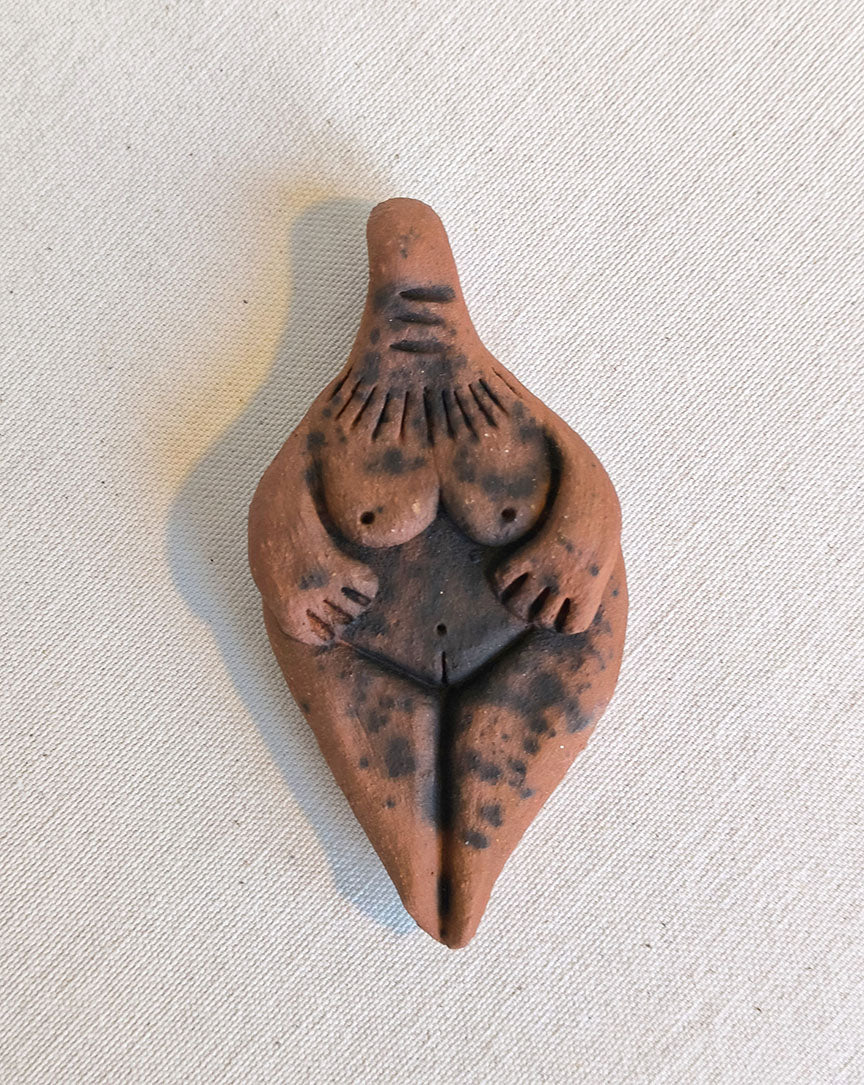 Femme de Terre - pièce décorative en terre cuite