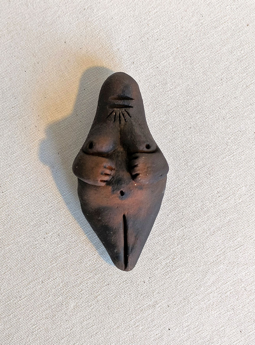 Femme de Terre - pièce décorative en terre cuite