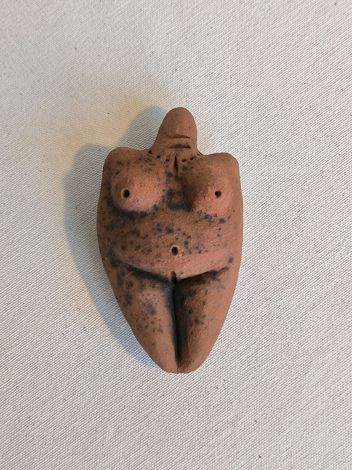 Femme de Terre - pièce décorative en terre cuite