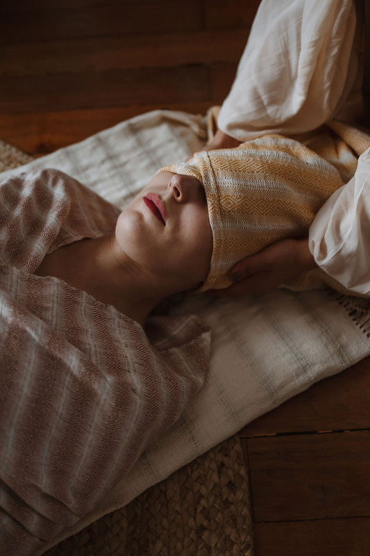 Acompte Formation. Ancrage dans le Soin (massage) traditionnel avec Rebozo à Paris
